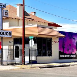 Roy's Corner Liquor