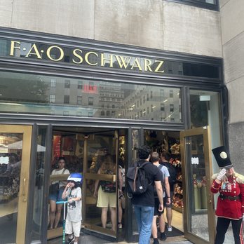 FAO Schwarz - Toy Stores Near Me - New York, New York