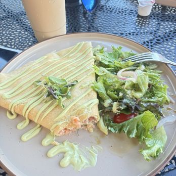 Kaffeinated Crepes and Coffee - Salmón Ahumado / Smoked Salmon Crepe - Coffee & Tea Near Me - San Antonio, Texas Kaffeinated Crepes and Coffee - Salmón Ahumado / Smoked Salmon Crepe - Coffee & Tea Near Me - San Antonio, Texas