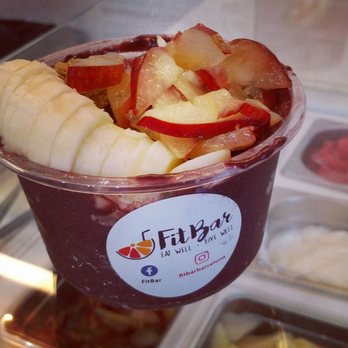 FitBar - Acai protein bowl, with extra fruit on top (peaches) - yum! - Juice Bars & Smoothies Near Me - Barcelona, B FitBar - Acai protein bowl, with extra fruit on top (peaches) - yum! - Juice Bars & Smoothies Near Me - Barcelona, B
