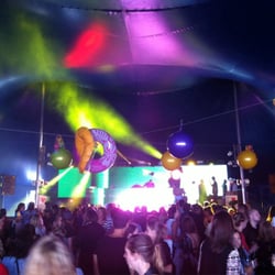 Guilty Pleasure Festival - In de feesttent
