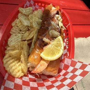Sing Lobster - Connecticut Roll - Seafood Markets Near Me - Port Moody, British Columbia Sing Lobster - Connecticut Roll - Seafood Markets Near Me - Port Moody, British Columbia