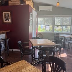 Woods Bay Wine - Inside seating