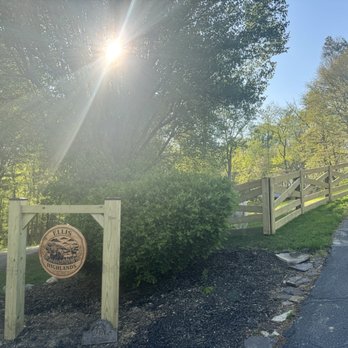 Stackus Fence - Driveway sign and fence - Fences & Gates Near Me - Hunt Valley, Maryland Stackus Fence - Driveway sign and fence - Fences & Gates Near Me - Hunt Valley, Maryland