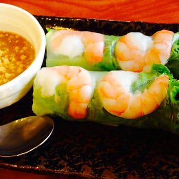 Huong Duong - Fresh Salad Rolls with shrimp - Vietnamese Near Me - Seattle, Washington