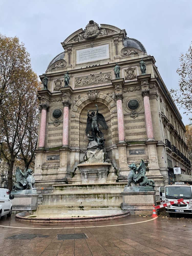 Sandeman's New Paris Tours