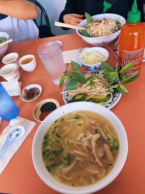 Phở Anh Đào by null