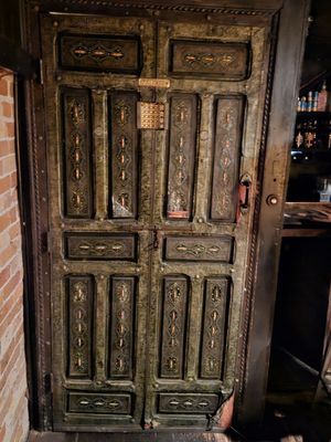 Hanson's Shoe Repair by null