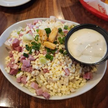 Arni's - Brownsburg - Arnica Jr Salad half portion for lunch - American Near Me - Brownsburg, Indiana
