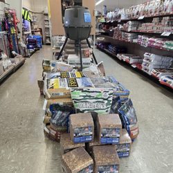 Gregg Farm Services - Deer feeders, food plot mix, attractants and more.