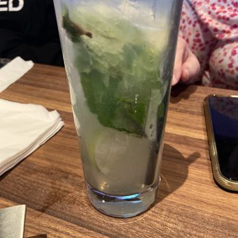 Yard House - Classic Mojito - New American Near Me - Portsmouth, Virginia