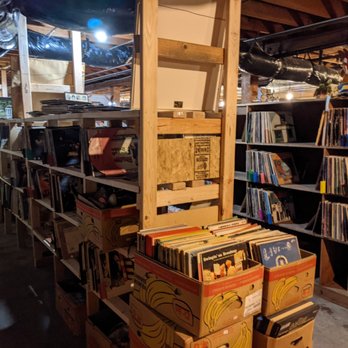 Play It Again - Vinyl Records Near Me - Astoria, Oregon
