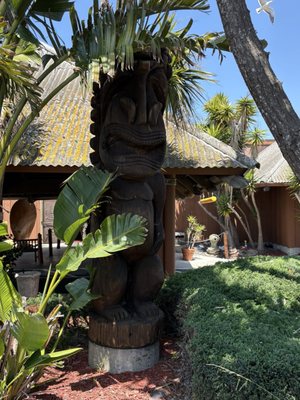 Trader Vic's by null