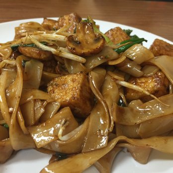 Panda Noodles - Drunken Noodles with Tofu - Chinese Near Me - Greeley, Colorado