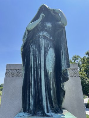 Elmwood Cemetery by null