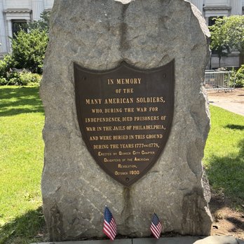Washington Square - Parks Near Me - Philadelphia, Pennsylvania