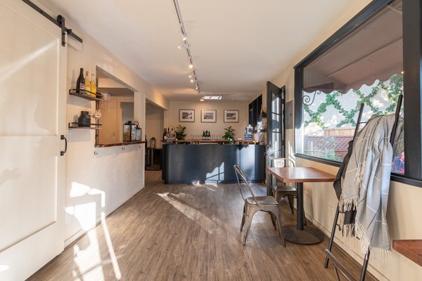 Seabold Cellars by null