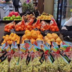 Neufeld Farm Market