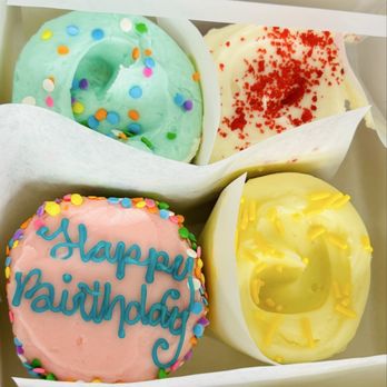 SusieCakes - Marina Del Rey - Red velvet, lemon, vanilla and mint cupcakes. - Bakeries Near Me - Marina del Rey, California