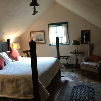 Settlers Crossing - Hotels Near Me - Fredericksburg, Texas