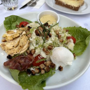 L'Impérial - Caesar Salad - Brasseries Near Me - Paris, 75