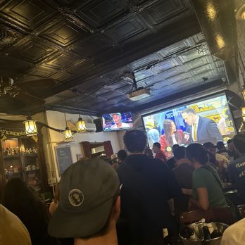 Exiles Bar - Comfort Food Near Me - Washington, DC, District of Columbia