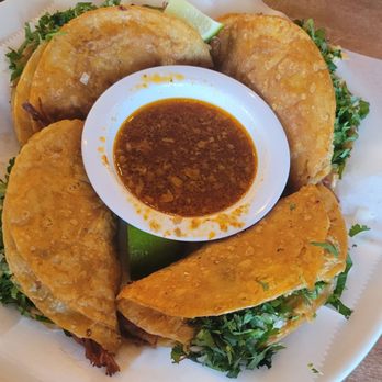 Miranda - Birria Street Tacos - Salvadoran Near Me - Omaha, Nebraska Miranda - Birria Street Tacos - Salvadoran Near Me - Omaha, Nebraska