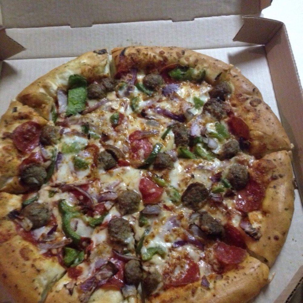 Pizza Hut - Stuffed crust garlic cheese top with pepperoni meatball green peppers and onions awesome - Pizza Near Me - Orlando, Florida Pizza Hut - Stuffed crust garlic cheese top with pepperoni meatball green peppers and onions awesome - Pizza Near Me - Orlando, Florida