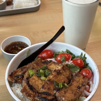 Lúa - C1. Cơm Đậu Hũ Sả - Tofu (Vegan) with Soursop Smoothie - Vietnamese Near Me - Portland, Oregon