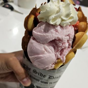 Creamberry - Strawberry Cream Puff - Desserts Near Me - Las Vegas, Nevada