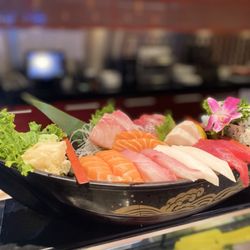 Asian Harbor - Sushi boat for one