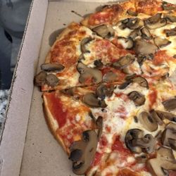 Mama Leone's Italian Restaurant - Gluten Free Mushroom and Cheese Pizza