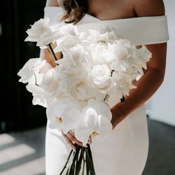 Oopsy Daisy Flowers - White Bridal Bouquet
