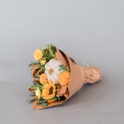 Glendora Florist - Seasonal Mixed Wrap (Fall)

https://glendoraflorist.com/glendora-glendora-florist/seasonal-mixed-wrap.html