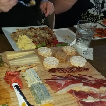 Circa 81 - Sunday Brunch - Tapas/Small Plates Near Me - Morehead City, North Carolina