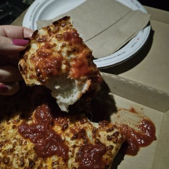 Pizza Hut - Garlic cheesy bread with marinara - Pizza Near Me - Sandy, Oregon Pizza Hut - Garlic cheesy bread with marinara - Pizza Near Me - Sandy, Oregon