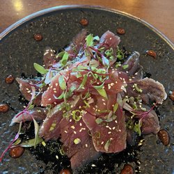 Mizu Sushi Bar & Asian Fusion - Tuna tataki