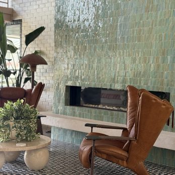 the PARKER on E. Mulberry - Foyer - Apartments Near Me - San Antonio, Texas