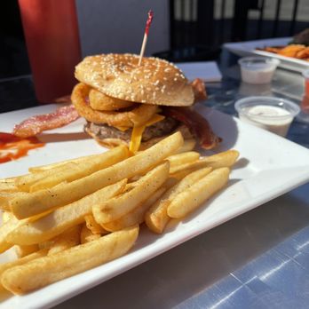 George's Cafe - Breakfast & Brunch Near Me - West Covina, California