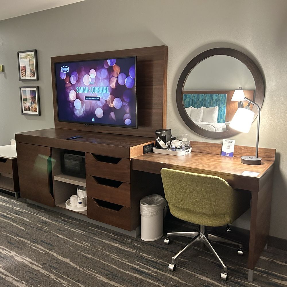 Hampton Inn & Suites Marina - Room - Hotels Near Me - Marina, California Hampton Inn & Suites Marina - Room - Hotels Near Me - Marina, California