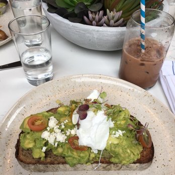 Bluestone Lane Upper West Side Café - Avocado toast with poached egg 5/5 - Coffee & Tea Near Me - New York, New York