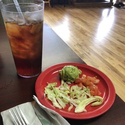 El Molcajete - Sweet Tea is awesome. Side plate come with the tacos