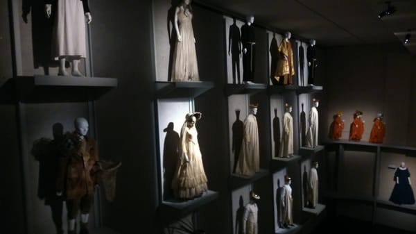 Musée des Tissus et des Arts Décoratifs by null