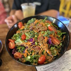 Onyx Wood Fire Pizza - Everything salad
