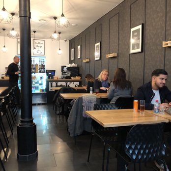 H&K's - Burger Bar and Cafe - Burgers Near Me - Brussels, BRU H&K's - Burger Bar and Cafe - Burgers Near Me - Brussels, BRU