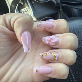 Broadway Nails & Spa - Acrylic set - Nail Salons Near Me - El Cajon, California