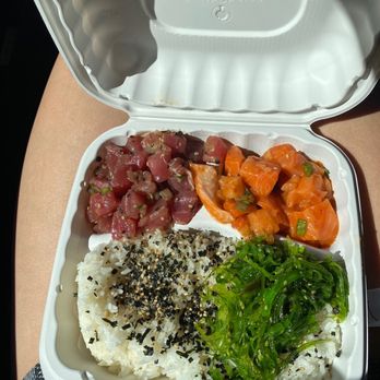 Uwajimaya - poke plate - International Grocery Near Me - Beaverton, Oregon