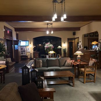 The Settlers Inn - Lobby/fireplace/bar - Hotels Near Me - Hawley, Pennsylvania The Settlers Inn - Lobby/fireplace/bar - Hotels Near Me - Hawley, Pennsylvania