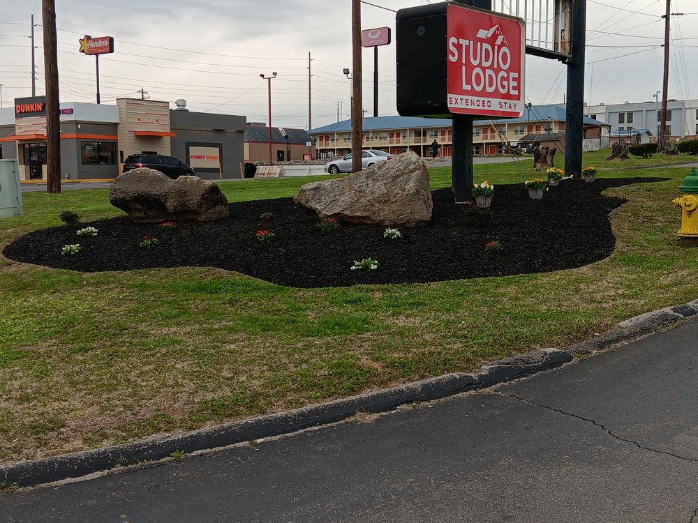 M&M LANDSCAPE 10 Photos Athens, Tennessee Landscaping Phone