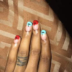 7 Day Spa - Sarah at 7day Spa does a wonderful job when I go in for new and different designs for my nails